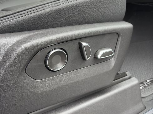 New 2025 GMC Sierra 2500 Denali w/ Denali Reserve Package image 28