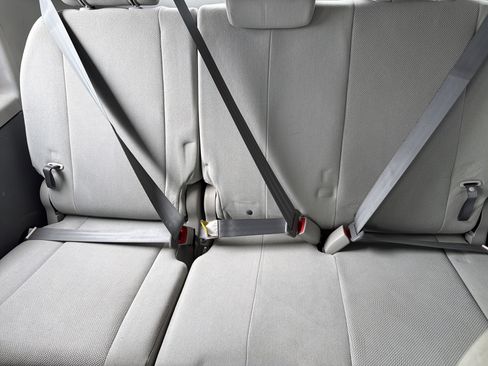 Used 2014 Toyota Sienna L image 68