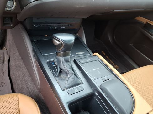 Certified 2021 Lexus ES 350 w/ Accessory Package 2 image 12