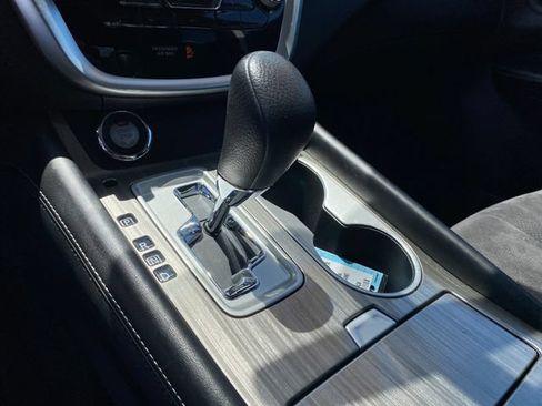 Used 2017 Nissan Murano S AWD/4WD image 14