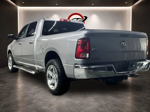 Used 2021 RAM 1500 Classic SLT AWD/4WD image 5