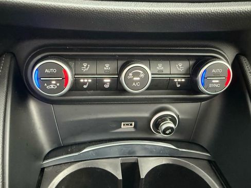 Used 2022 Alfa Romeo Stelvio Sprint image 20