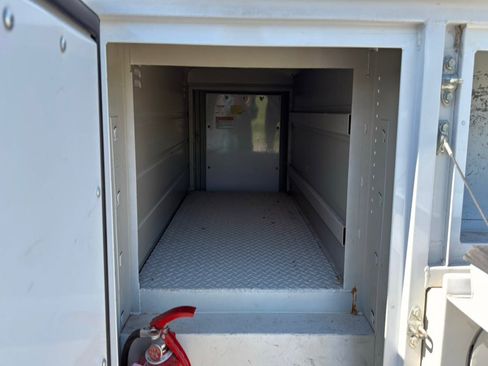 Used 2017 Chevrolet Silverado 2500 LT RWD image 12