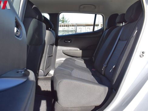 Used 2022 Nissan Leaf S image 22