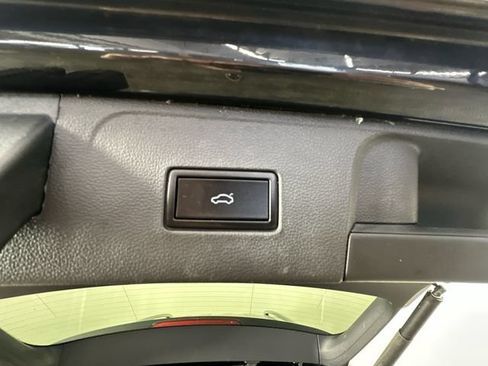 Used 2019 Volkswagen Atlas SE AWD/4WD image 9