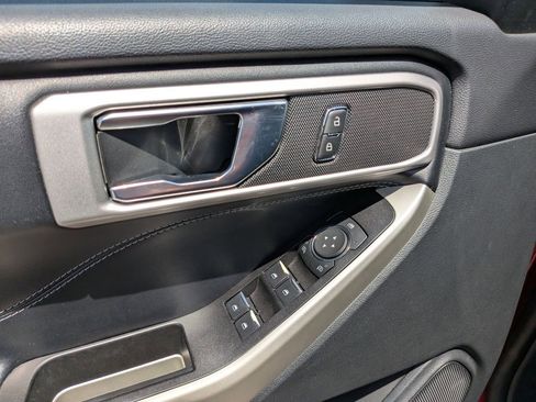 Used 2021 Ford Explorer XLT w/ Equipment Group 202A image 20