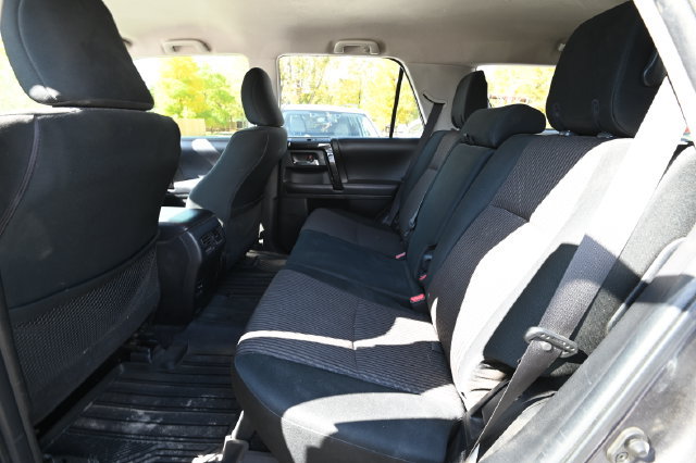 Used 2018 Toyota 4Runner TRD Off-Road AWD/4WD image 10