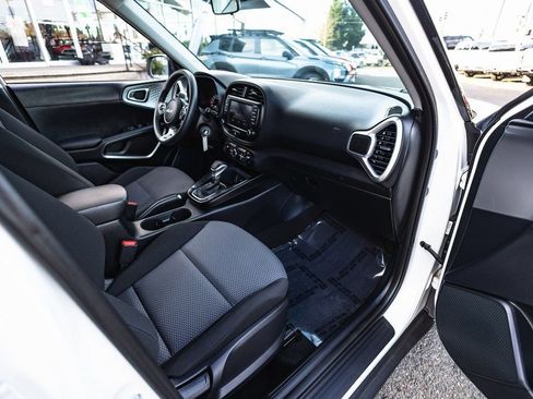 Used 2022 Kia Soul LX FWD image 26