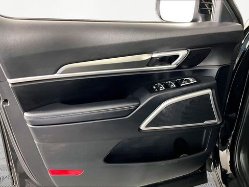 Used 2022 Kia Telluride S FWD image 19
