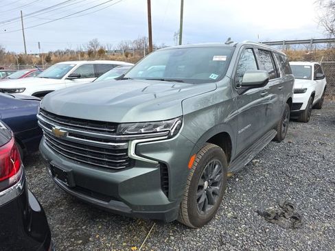 Used 2023 Chevrolet Suburban LT image 1
