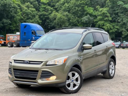Used 2013 Ford Escape SE AWD/4WD image 2