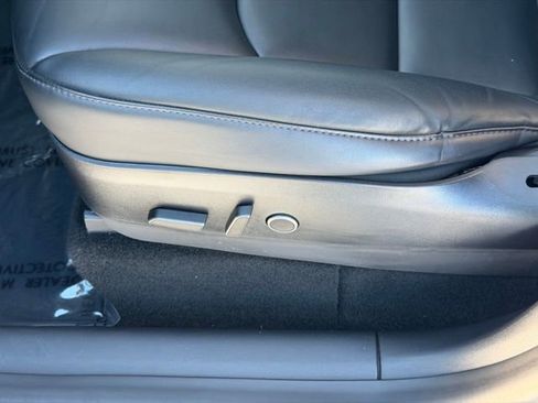 Used 2021 Tesla Model Y Long Range image 13