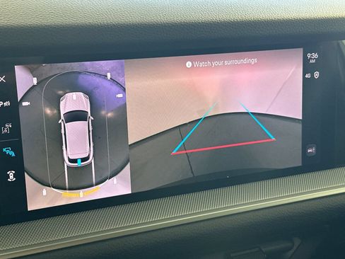 Certified 2025 Porsche Cayenne AWD/4WD image 24