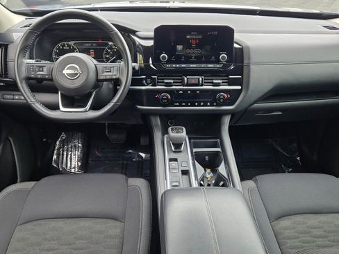 Used 2025 Nissan Pathfinder SV FWD image 21