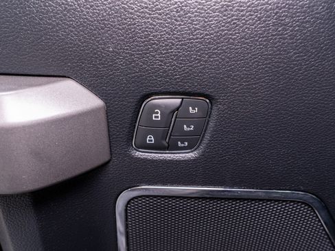 Used 2021 Ford F250 Platinum image 18