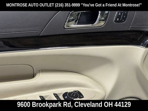 Used 2019 Lincoln MKT AWD image 15