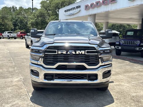 Used 2026 RAM 2500 Big Horn AWD/4WD image 2
