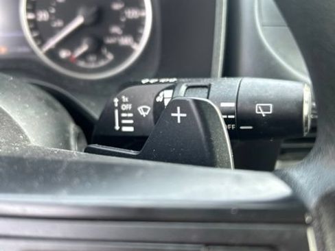 Used 2024 Nissan Rogue S AWD/4WD image 12