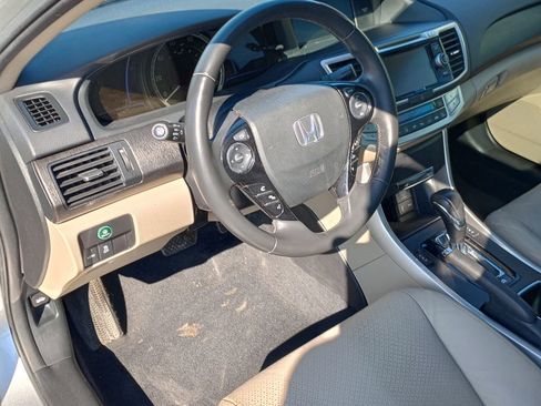 Used 2015 Honda Accord EX-L image 9