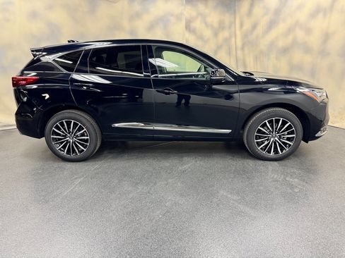 Used 2025 Acura RDX SH-AWD w/ Advance Package image 9