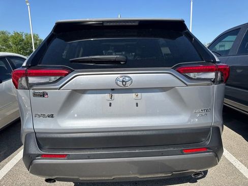 Used 2019 Toyota RAV4 Limited w/ Advanced Technology Package AWD/4WD image 3
