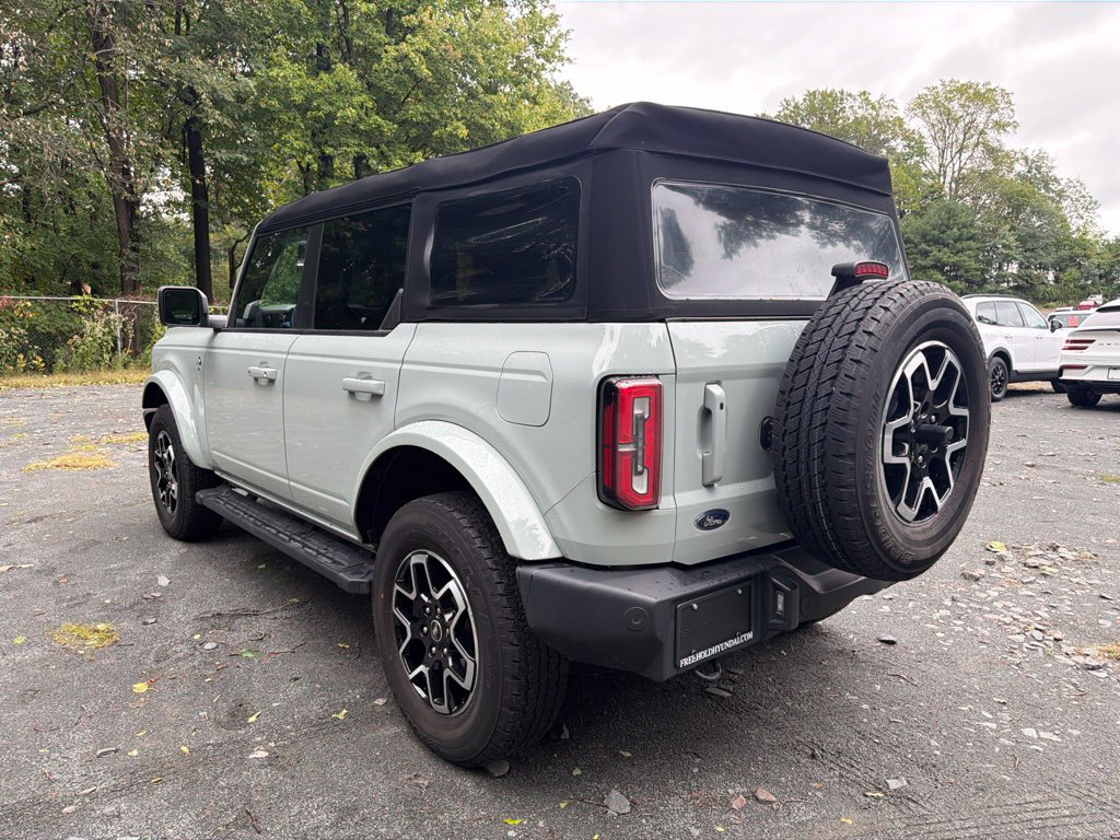 Used 2024 Ford Bronco Outer Banks AWD/4WD image 6
