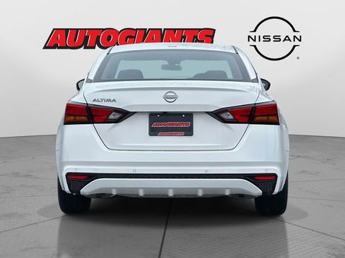 Used 2025 Nissan Altima 2.5 S image 4