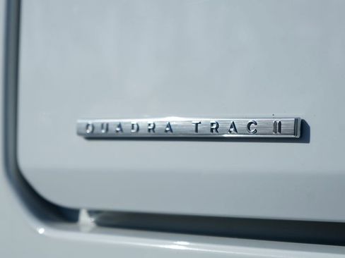 Used 2022 Jeep Wagoneer Series III w/ Rear Seat Video Group 1 image 53