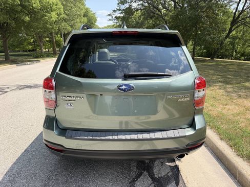 Used 2016 Subaru Forester 2.5i Limited AWD/4WD image 4