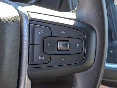 Used 2024 GMC Yukon SLT image 26