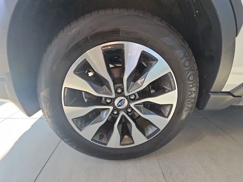 Used 2023 Subaru Outback Limited AWD/4WD image 18