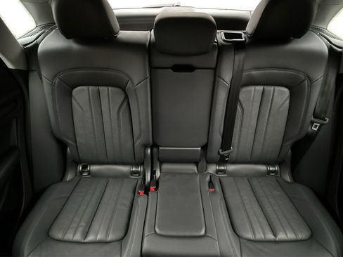Used 2018 Audi Q5 2.0T Premium image 17