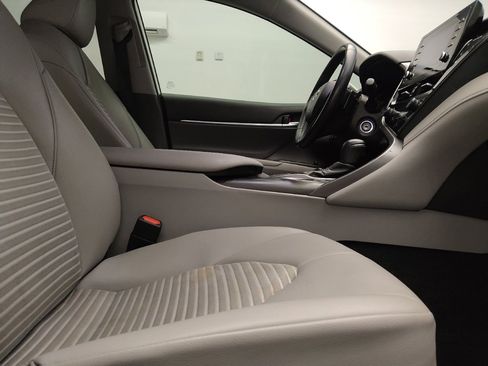 Used 2022 Toyota Camry SE FWD image 21