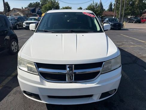 Used 2010 Dodge Journey SXT FWD image 2