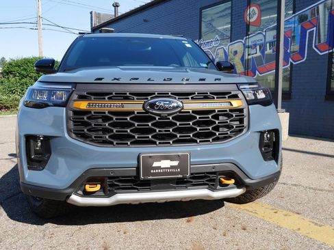 Used 2026 Ford Explorer Tremor w/ Tremor Ultimate Package AWD/4WD image 2