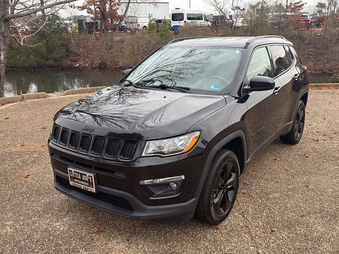 Used 2018 Jeep Compass Latitude w/ Popular Equipment Group image 12