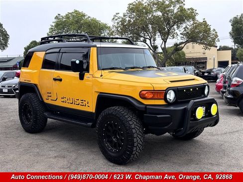 Used 2007 Toyota FJ Cruiser 4WD image 1