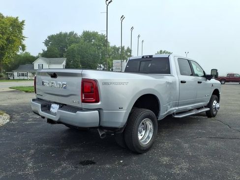 New 2027 RAM 3500 Big Horn AWD/4WD image 7