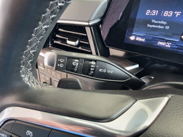 Used 2025 Chevrolet Suburban LS AWD/4WD image 25