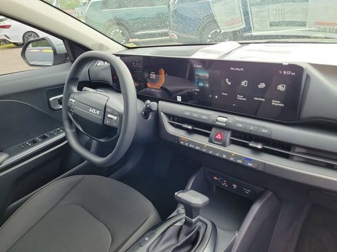 New 2026 Kia K4 FWD image 8