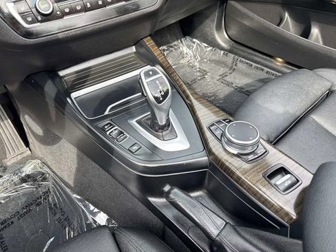 Used 2018 BMW 230i xDrive Convertible AWD/4WD image 19