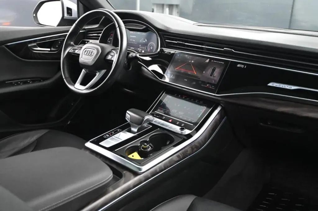 Used 2019 Audi Q8 Prestige AWD/4WD image 45