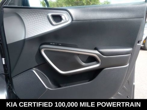 Certified 2025 Kia Soul LX w/ LX Technology Package FWD image 23
