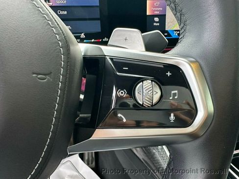 Used 2023 BMW 760i xDrive image 18