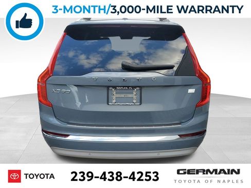 Used 2022 Volvo XC90 T8 Inscription image 9