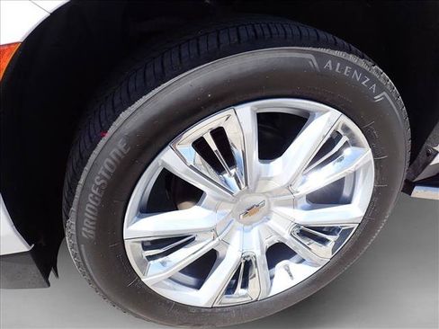 Used 2024 Chevrolet Tahoe High Country AWD/4WD image 6