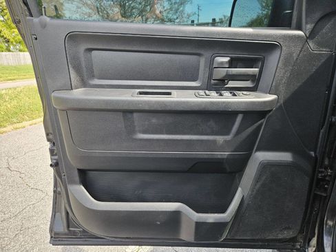 Used 2016 RAM 1500 Express w/ Black Ram 1500 Express Group image 12