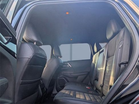 Used 2022 Mitsubishi Outlander SE image 14