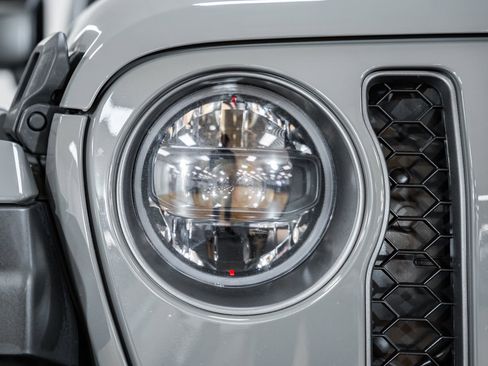 Used 2023 Jeep Wrangler Unlimited Rubicon 392 image 9