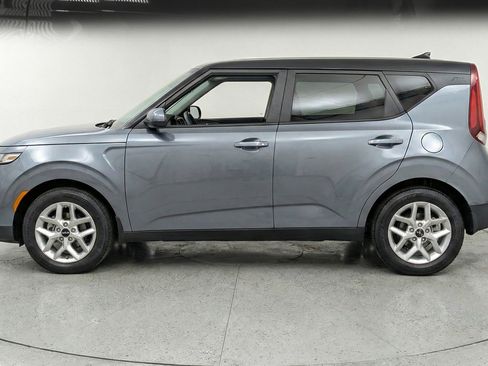 Used 2025 Kia Soul LX w/ LX Technology Package image 5